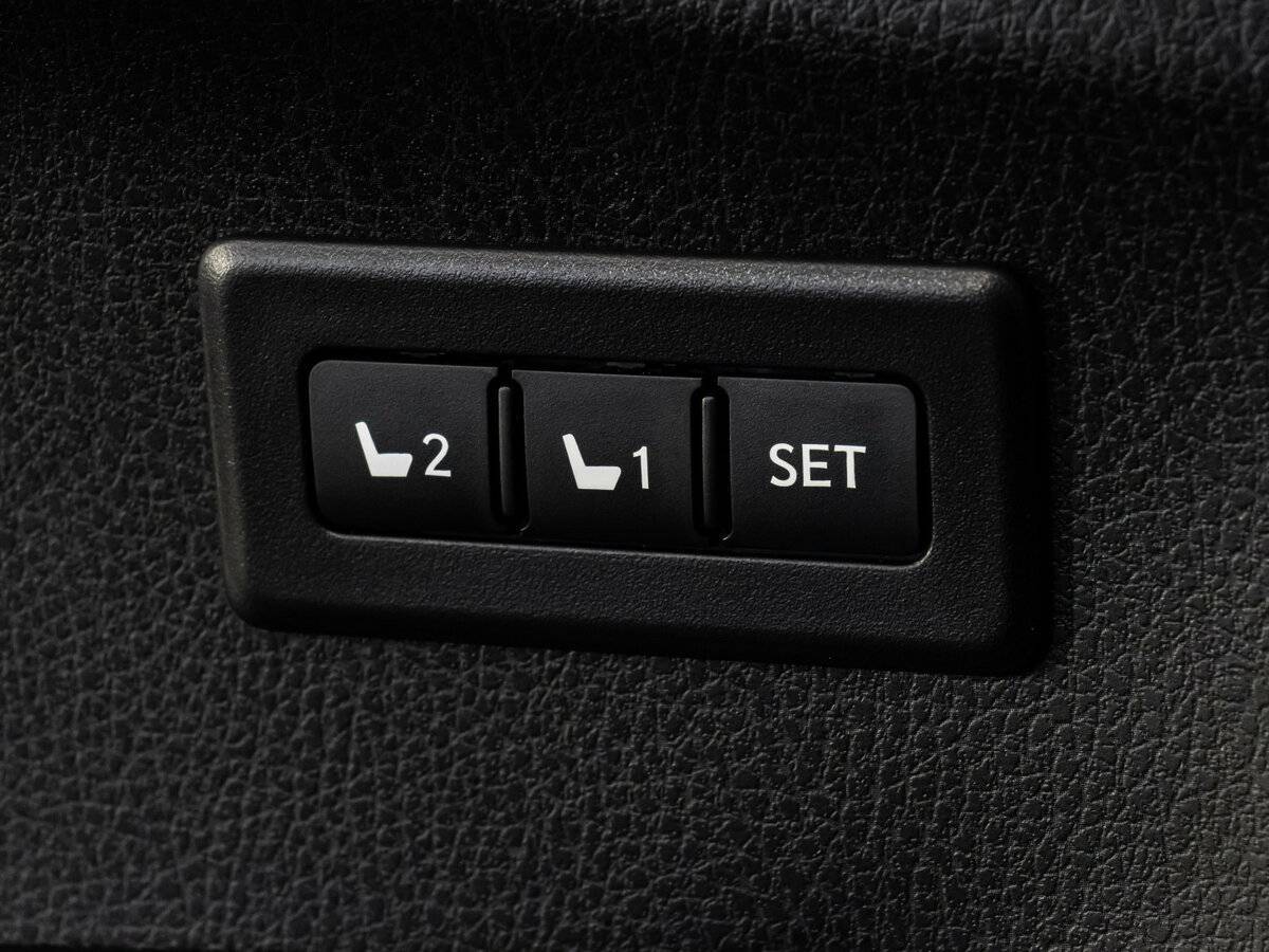 Купить Toyota RAV4 с пробегом. Фото: #14