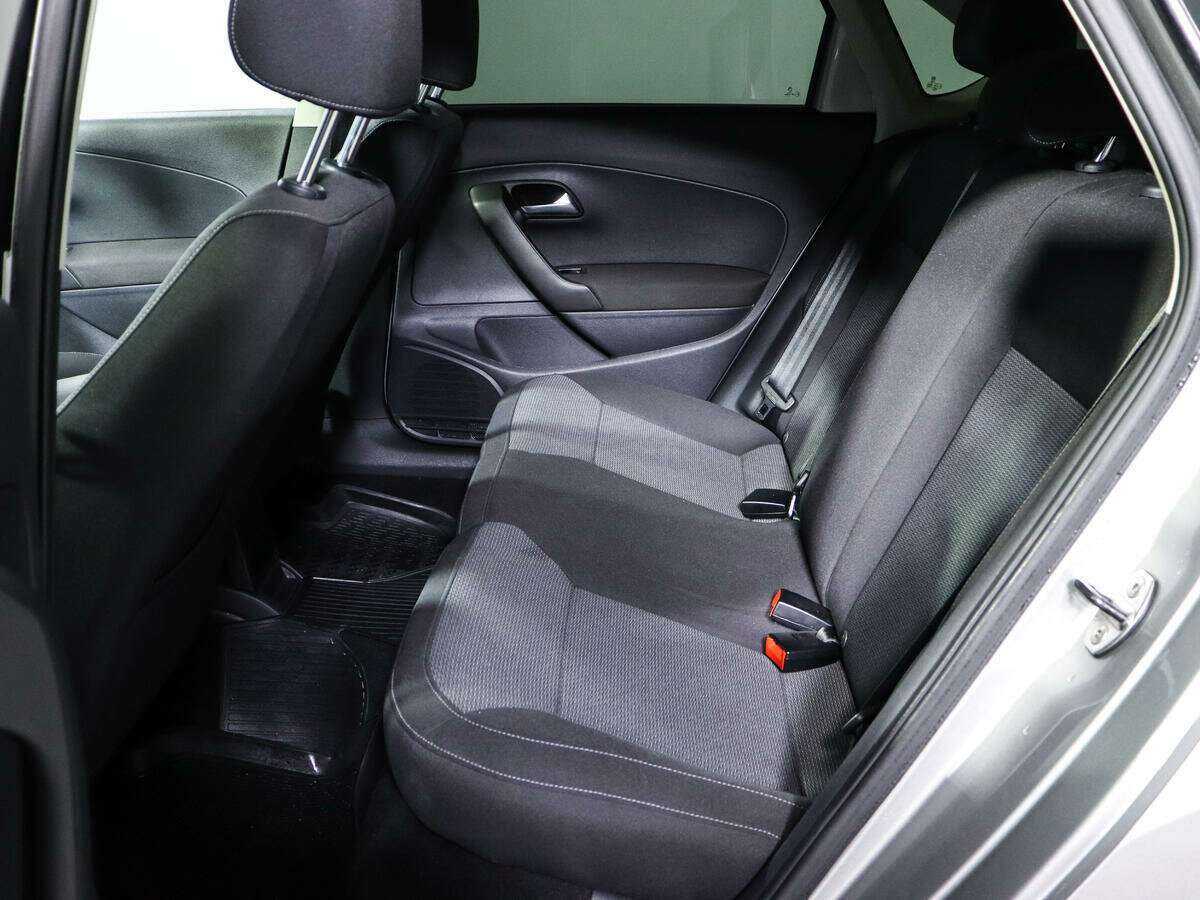 Купить Volkswagen Polo с пробегом. Фото: #8