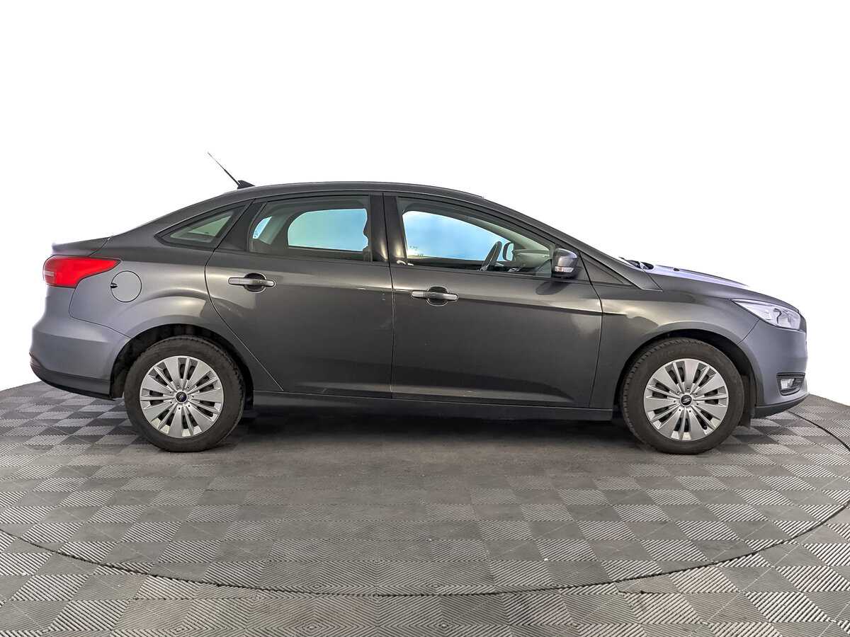 Купить Ford Focus с пробегом. Фото: #3