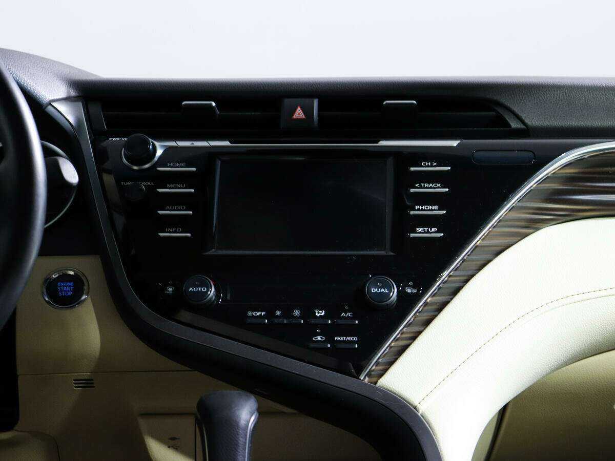Купить Toyota Camry с пробегом. Фото: #9