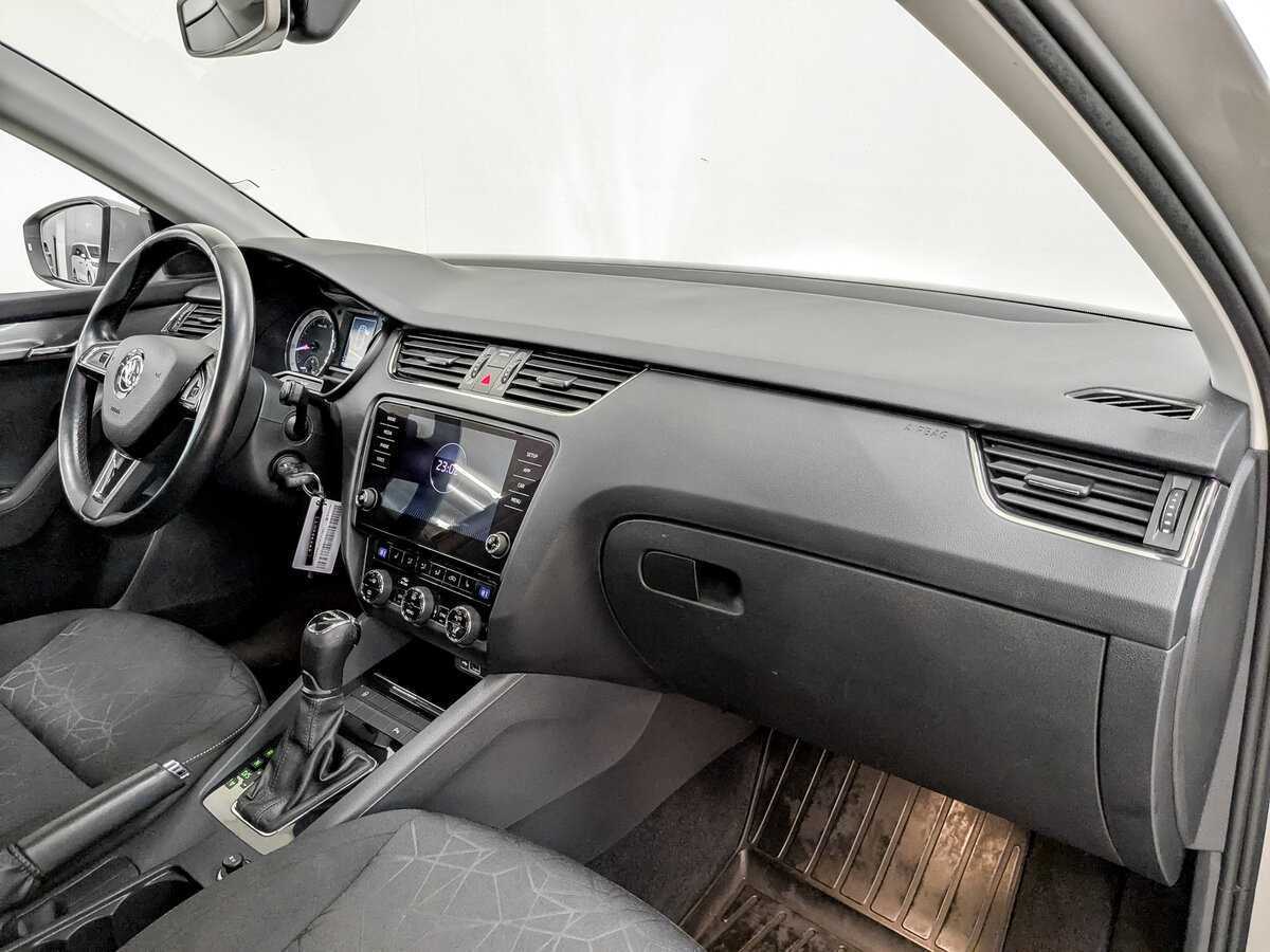 Купить Skoda Octavia с пробегом. Фото: #10