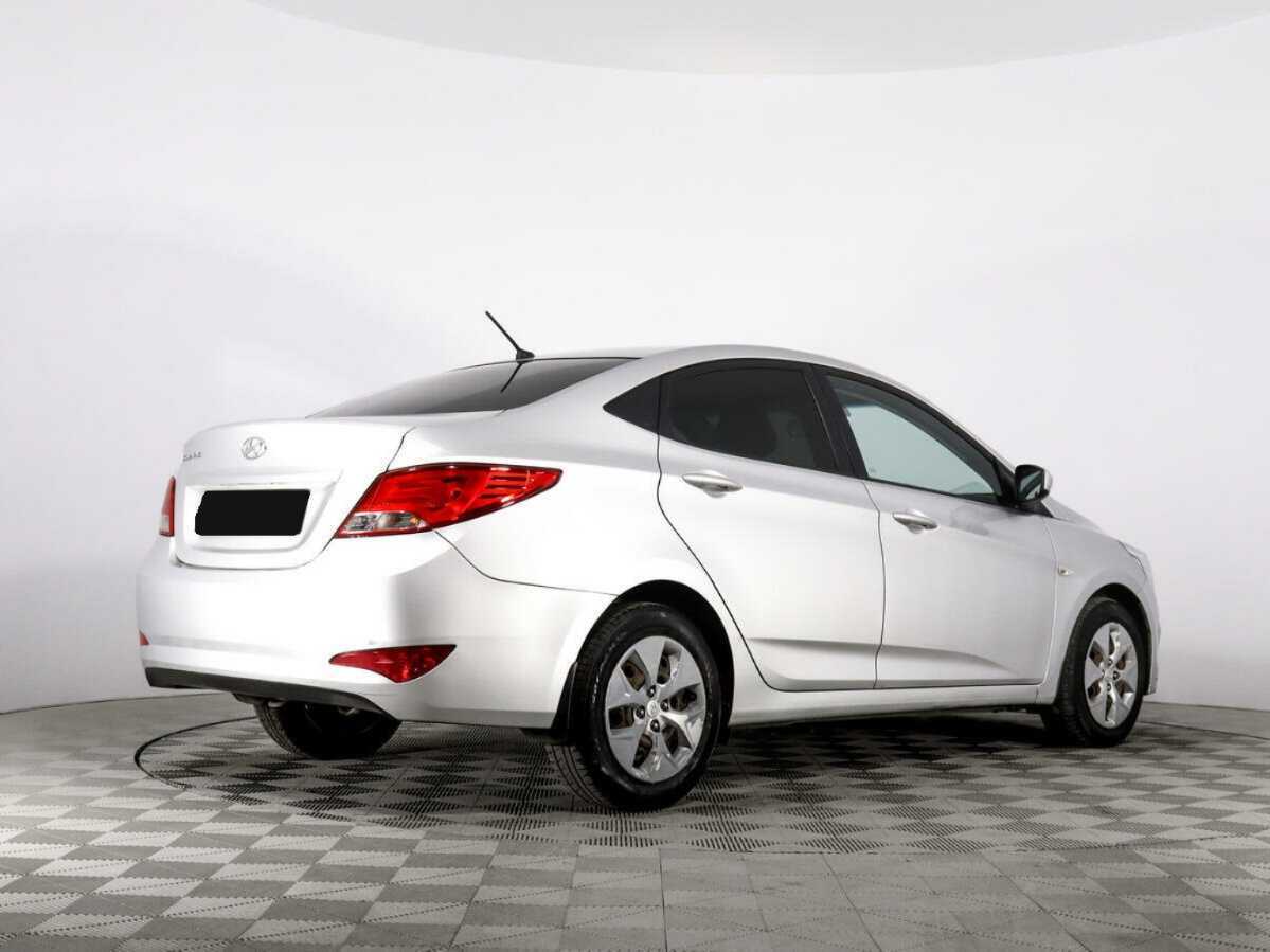 Купить Hyundai Solaris с пробегом. Фото: #4