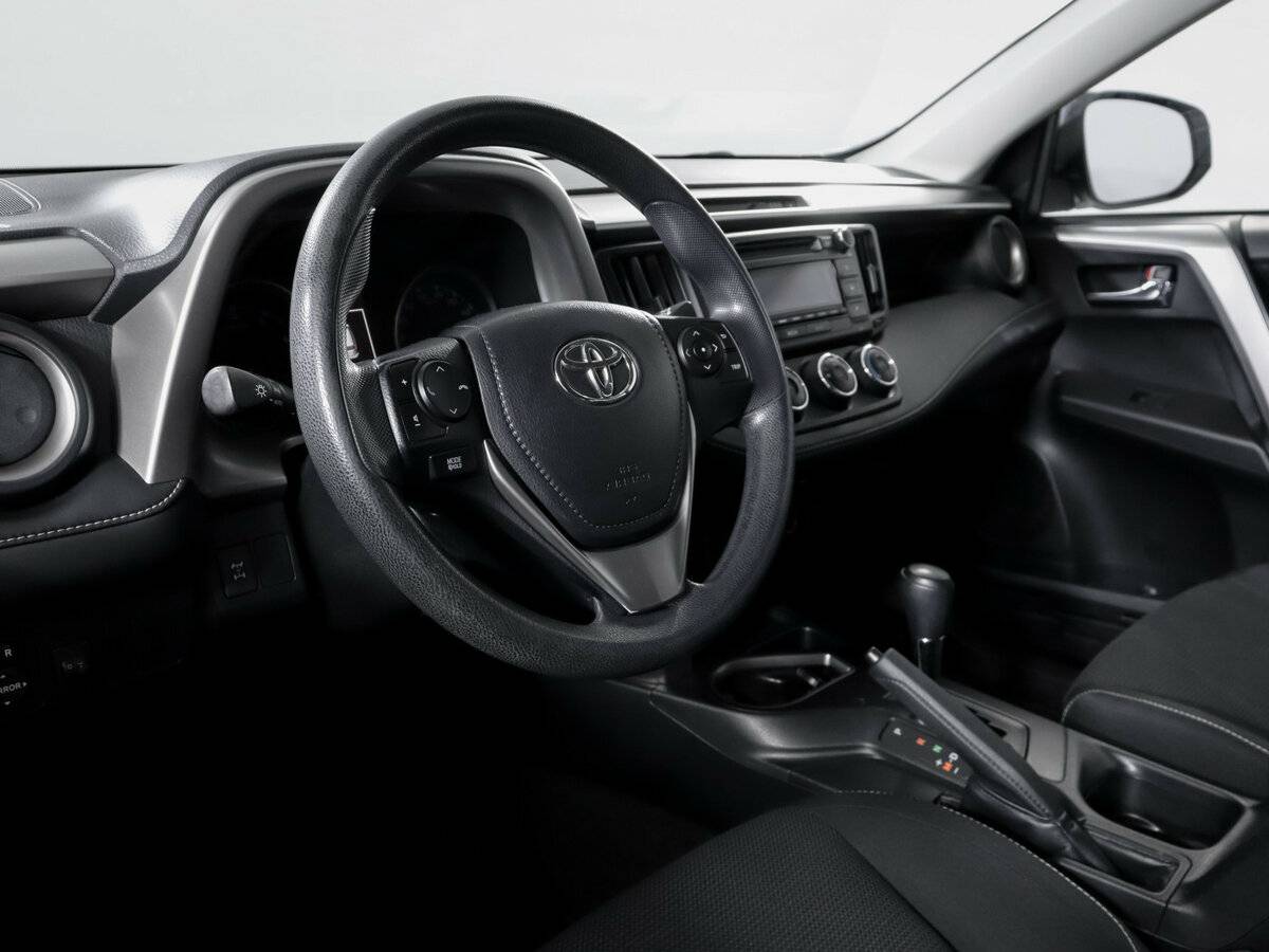 Купить Toyota RAV4 с пробегом. Фото: #13