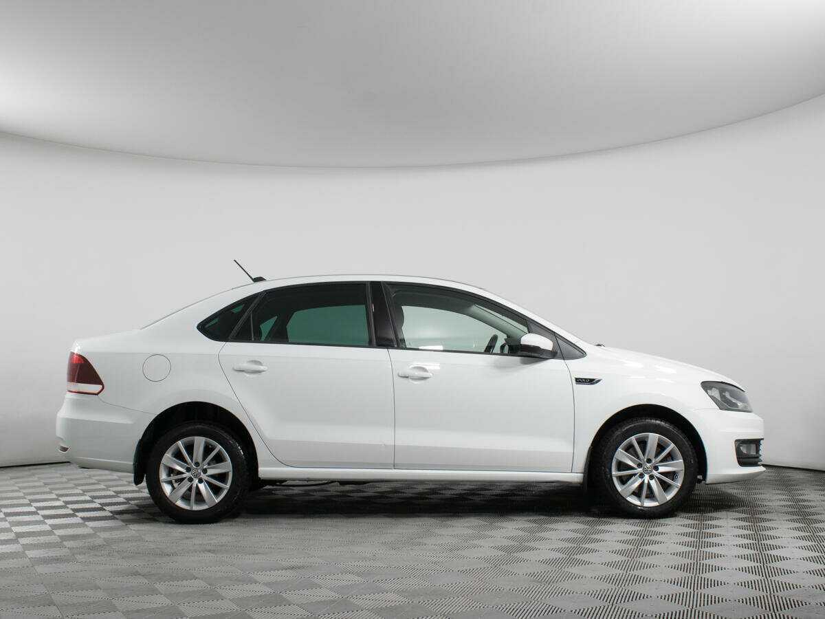 Купить Volkswagen Polo с пробегом. Фото: #3