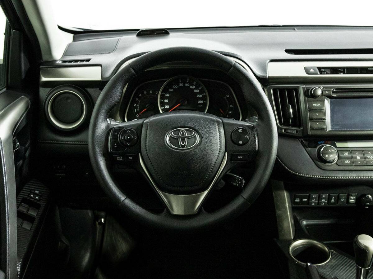 Купить Toyota RAV4 с пробегом. Фото: #17