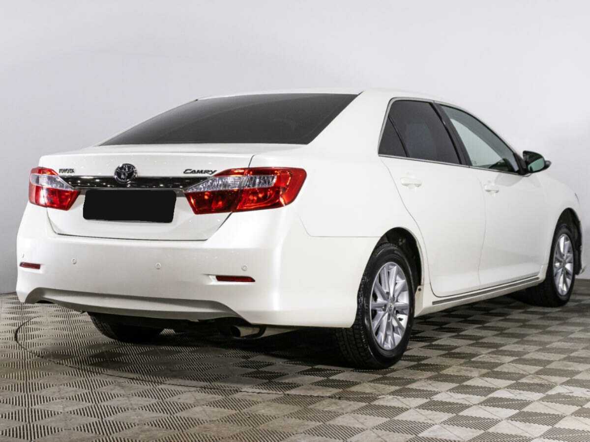 Купить Toyota Camry с пробегом. Фото: #4