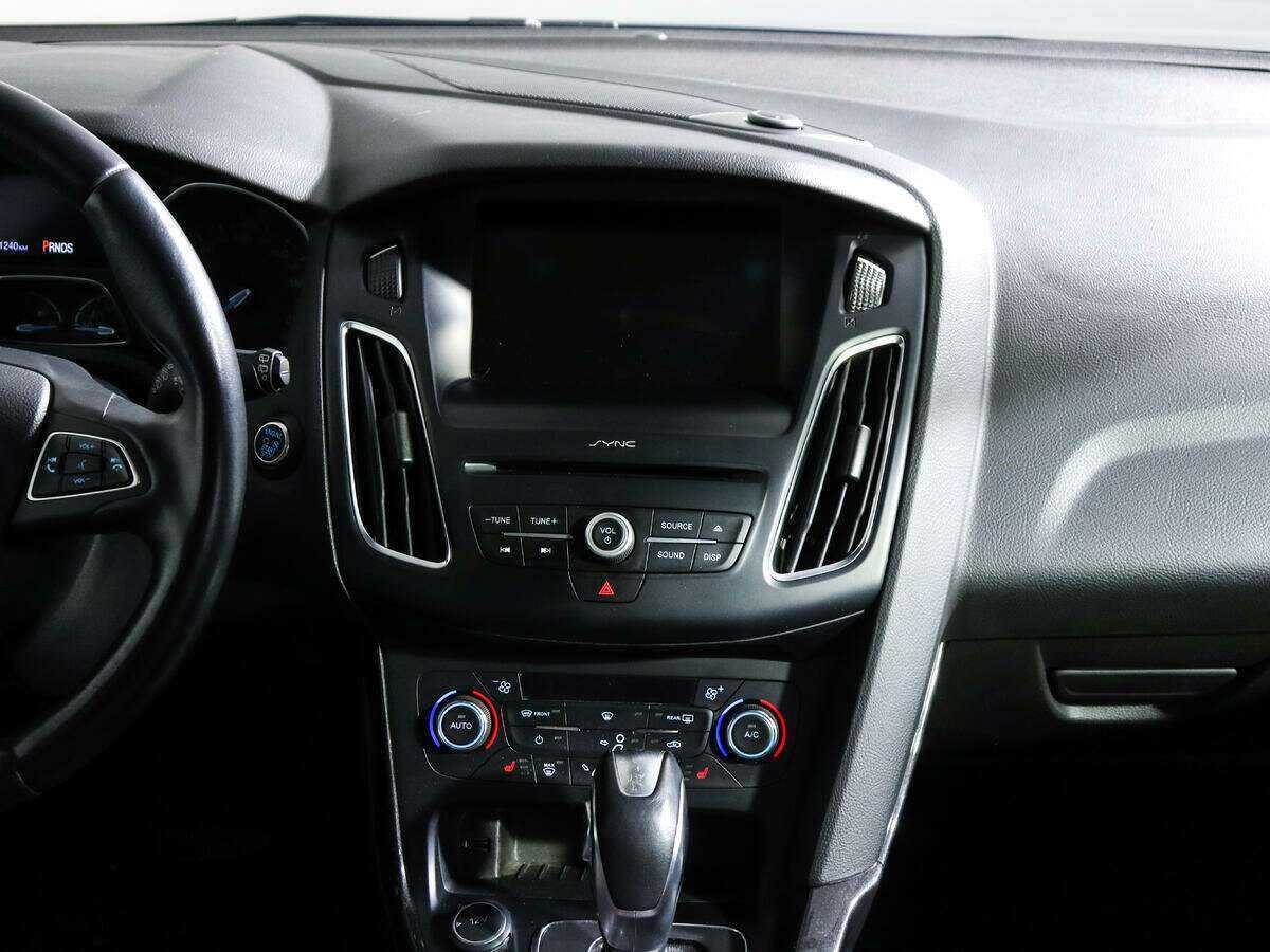 Купить Ford Focus с пробегом. Фото: #9