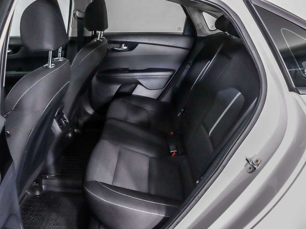 Купить Kia Cerato с пробегом. Фото: #9