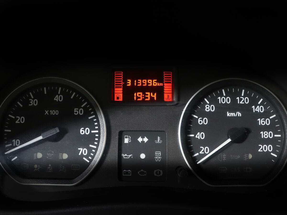 Купить Nissan Almera с пробегом. Фото: #8