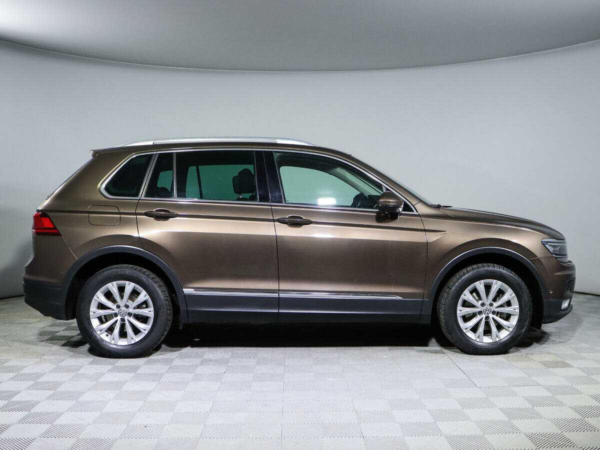 Купить Volkswagen Tiguan с пробегом. Фото: #3