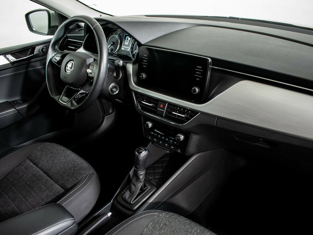 Купить Skoda Rapid с пробегом. Фото: #9