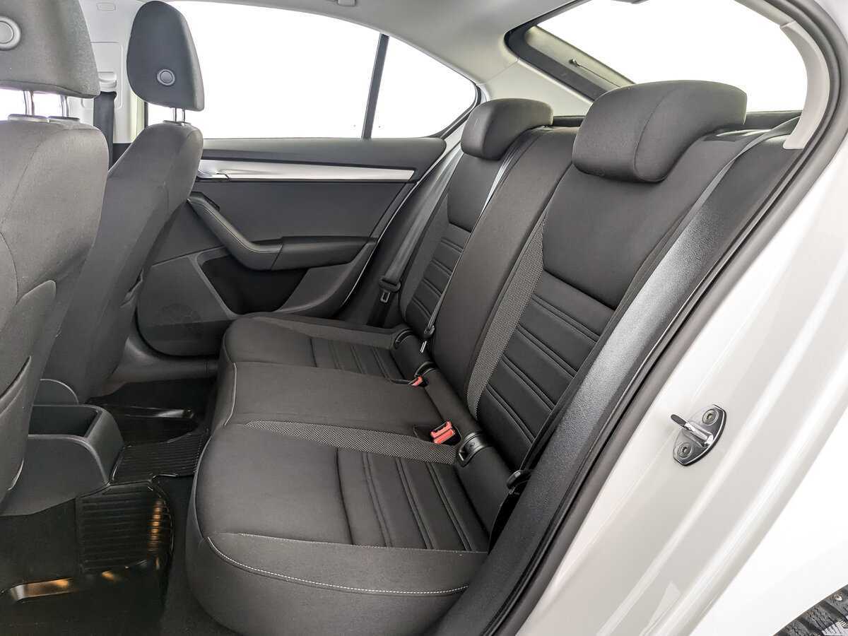Купить Skoda Octavia с пробегом. Фото: #9