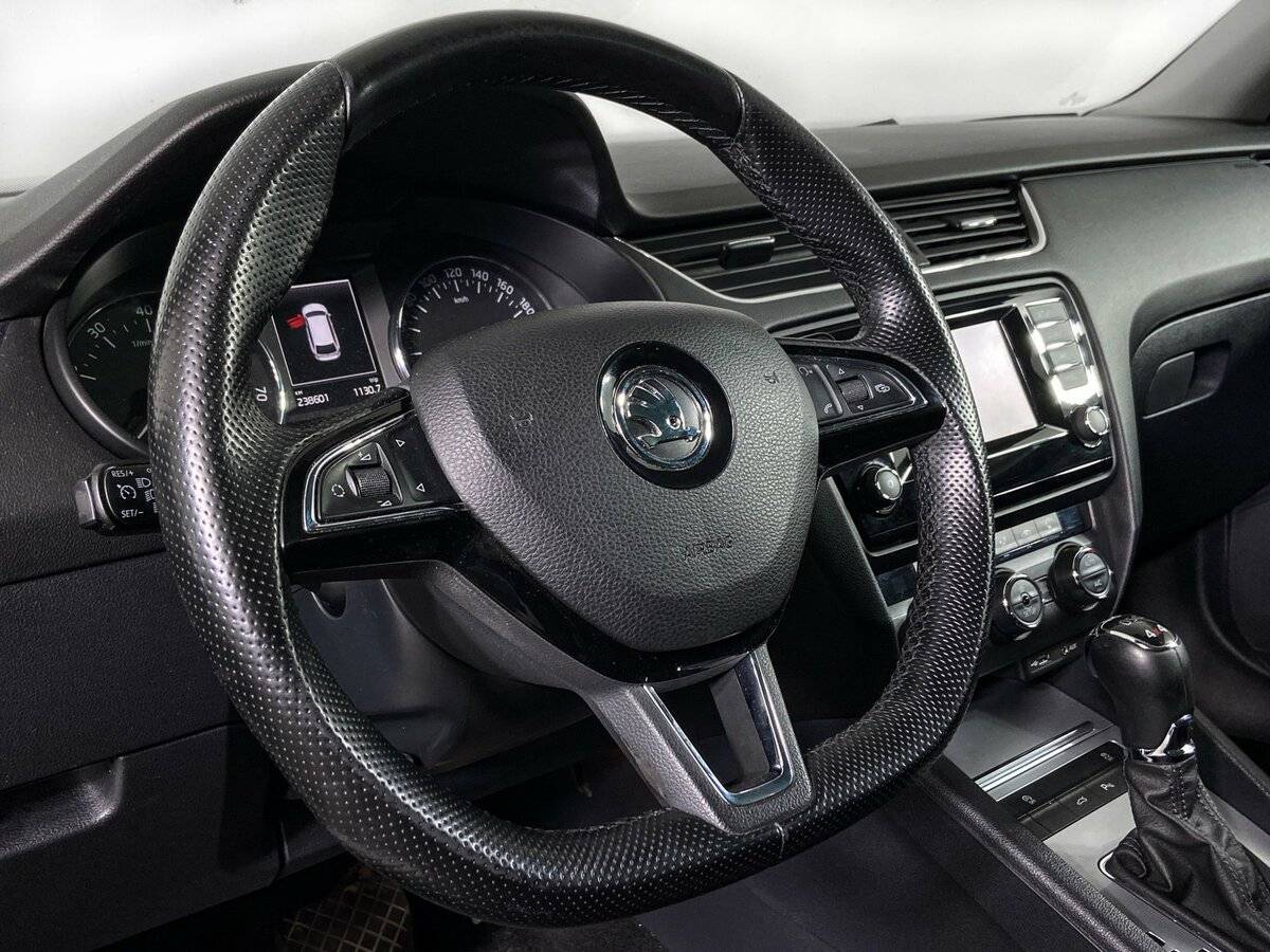 Купить Skoda Octavia с пробегом. Фото: #13