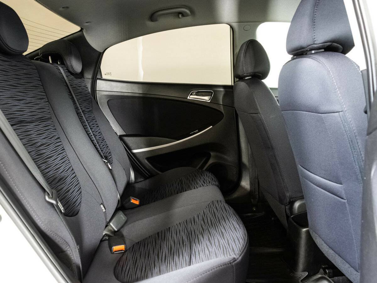 Купить Hyundai Solaris с пробегом. Фото: #11