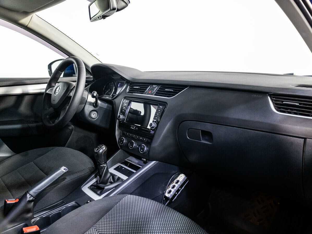 Купить Skoda Octavia с пробегом. Фото: #6