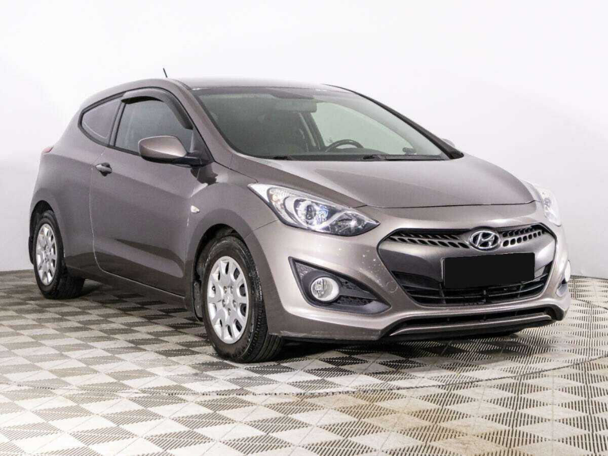 Купить Hyundai i30 с пробегом. Фото: #2