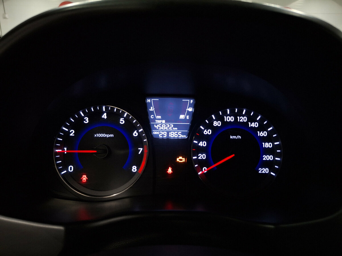 Купить Hyundai Solaris с пробегом. Фото: #12
