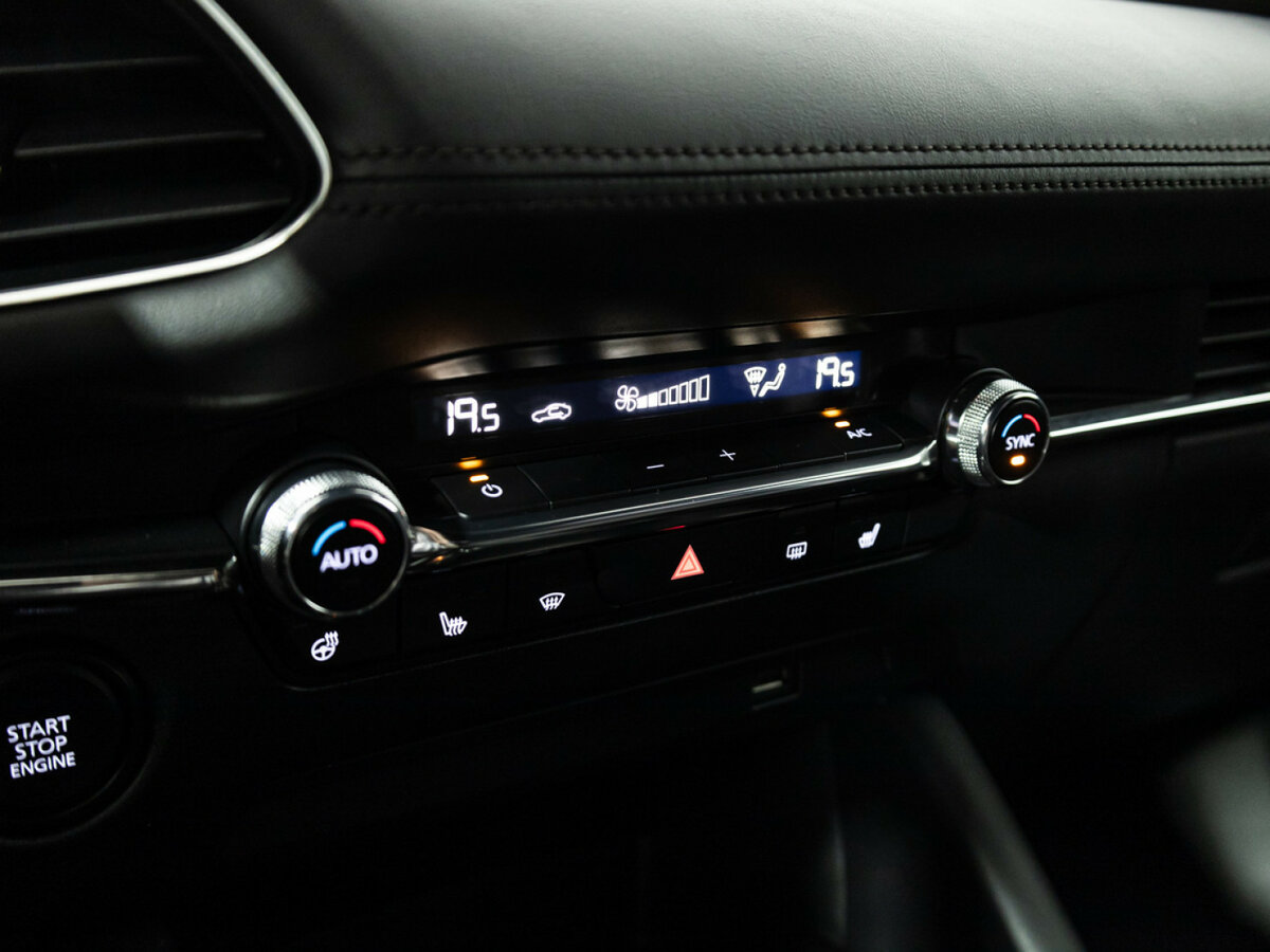 Купить Mazda 3 с пробегом. Фото: #13
