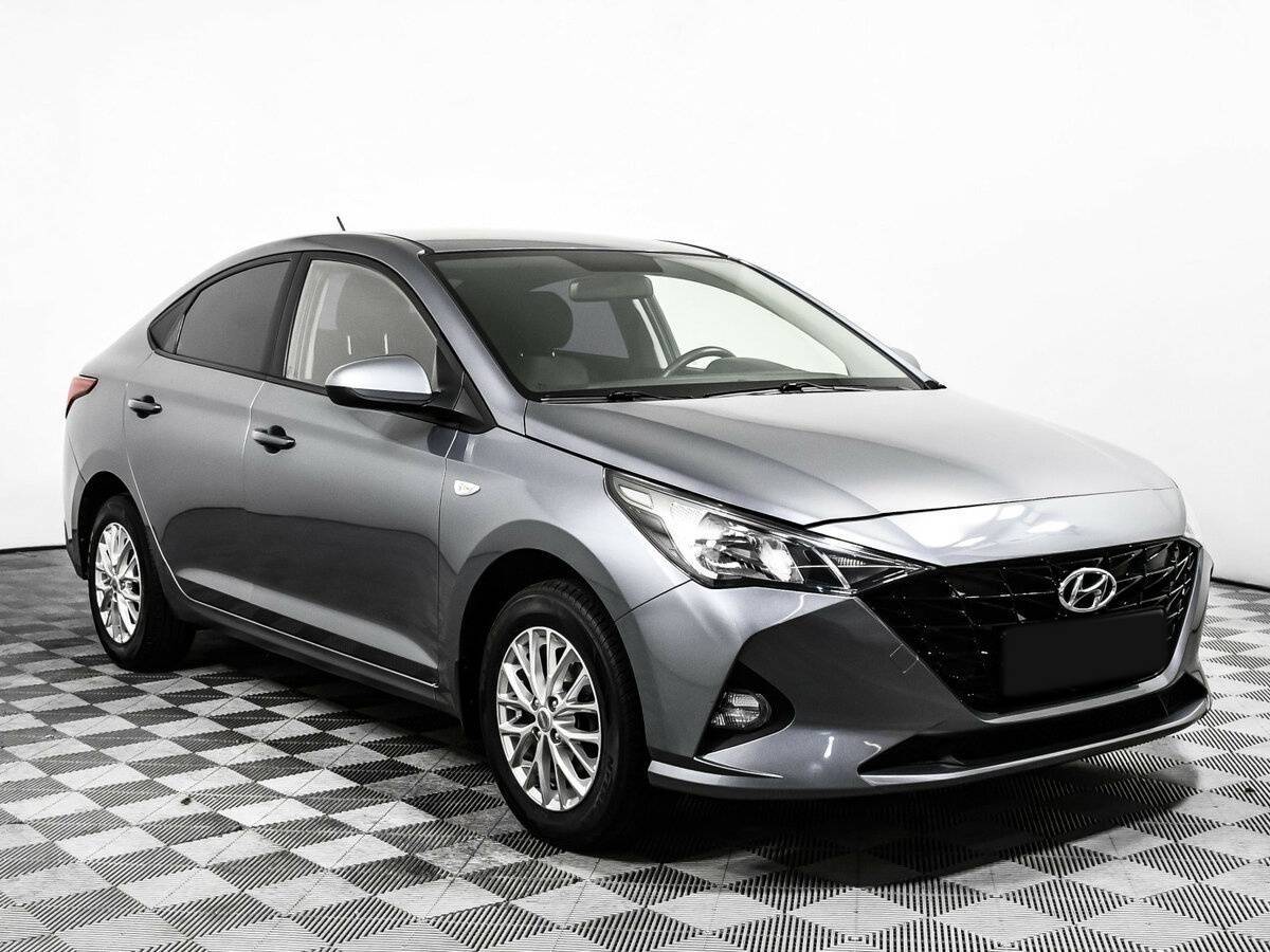 Купить Hyundai Solaris с пробегом. Фото: #2