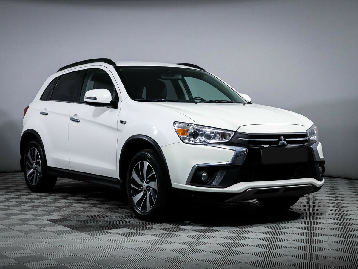 Купить Mitsubishi ASX с пробегом. Фото: #2