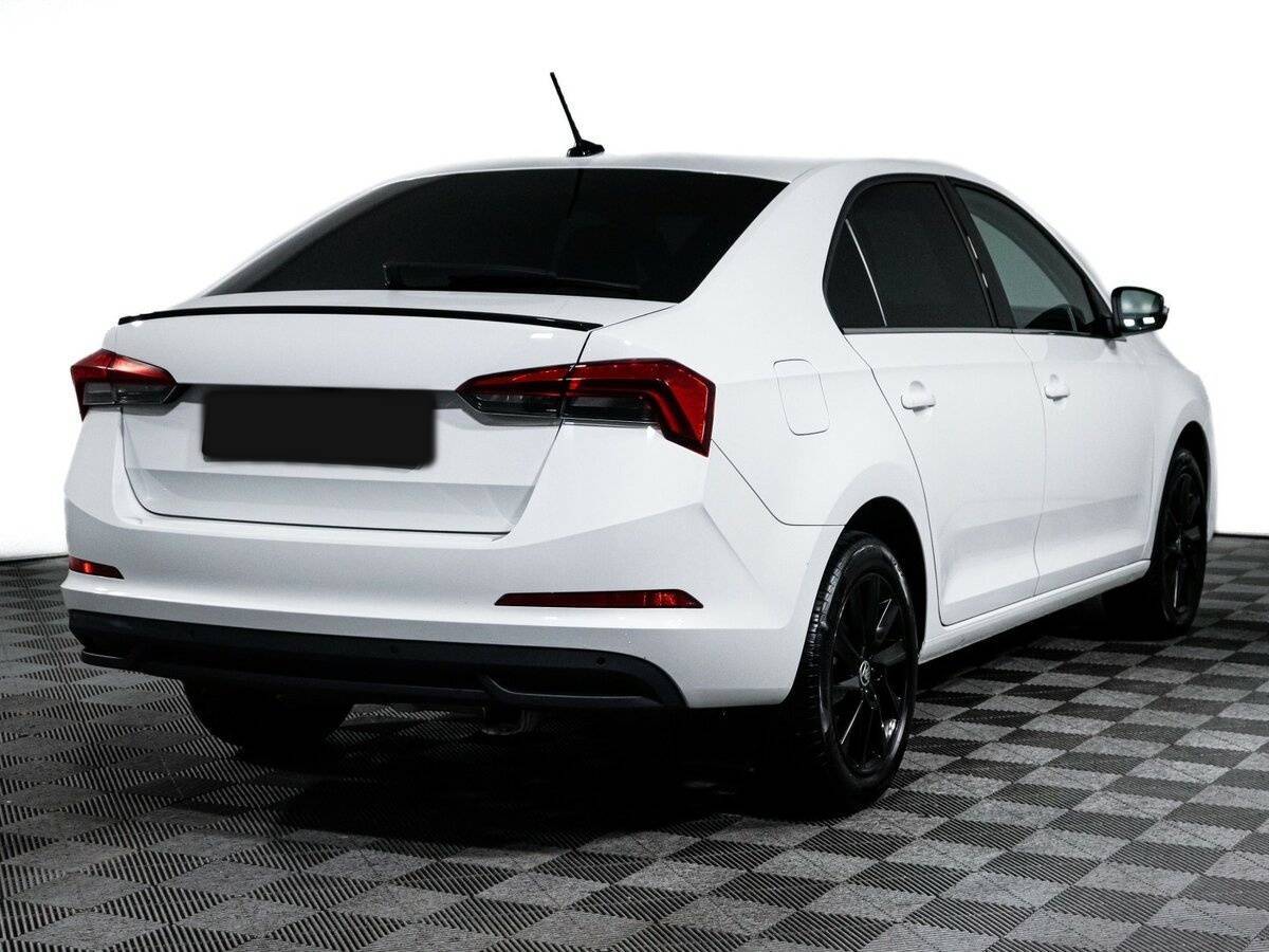 Купить Skoda Rapid с пробегом. Фото: #4