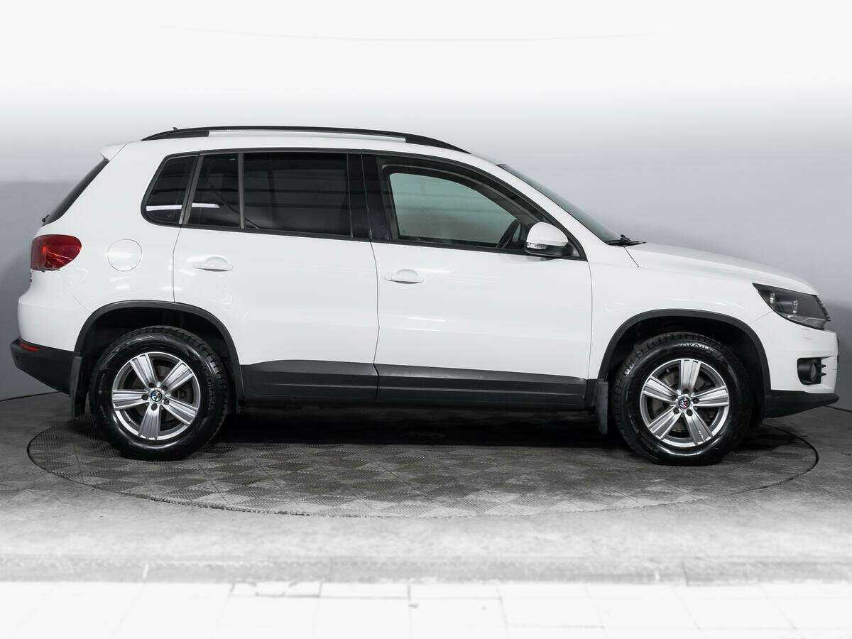 Купить Volkswagen Tiguan с пробегом. Фото: #3