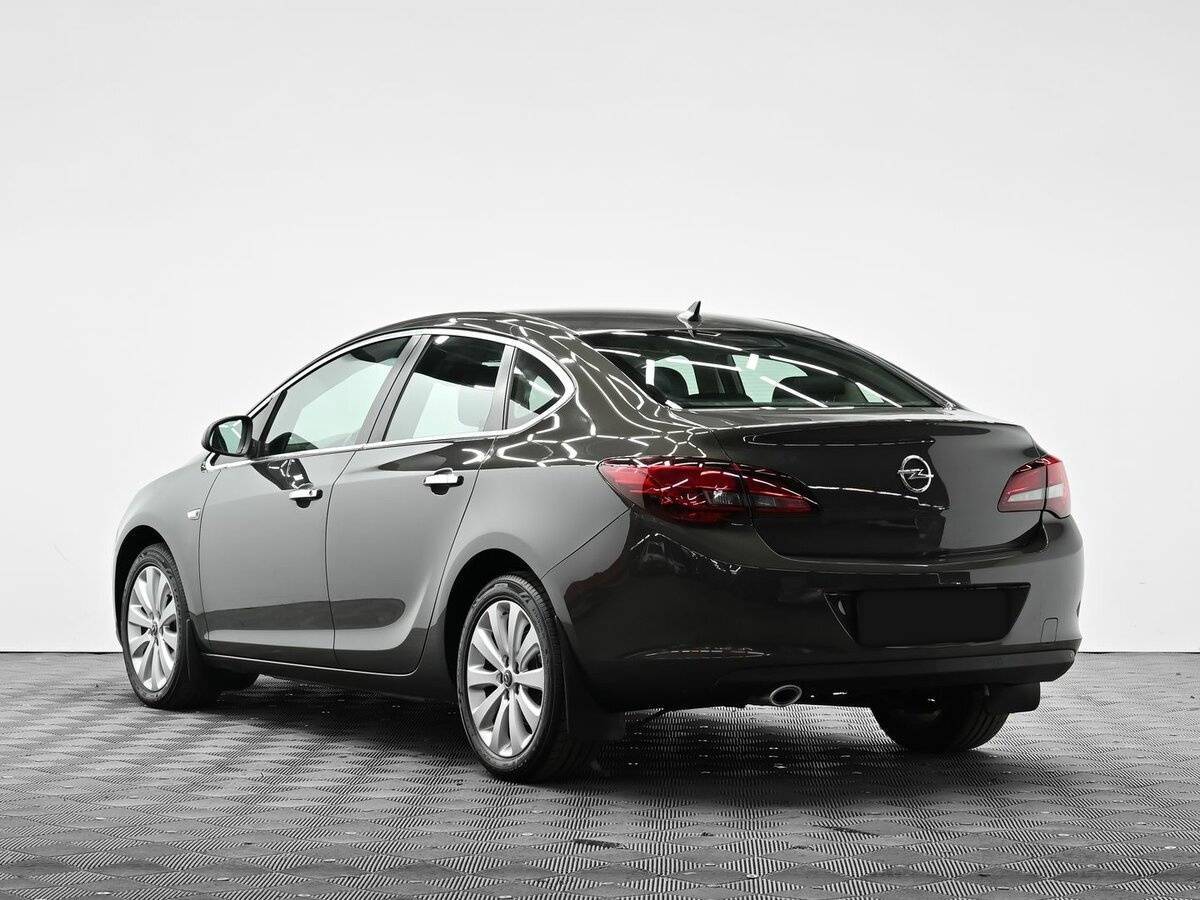 Купить Opel Astra с пробегом. Фото: #2