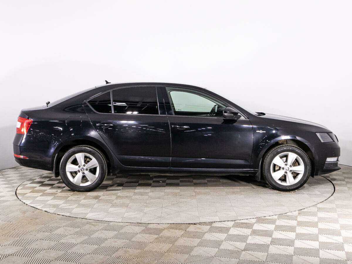 Купить Skoda Octavia с пробегом. Фото: #3