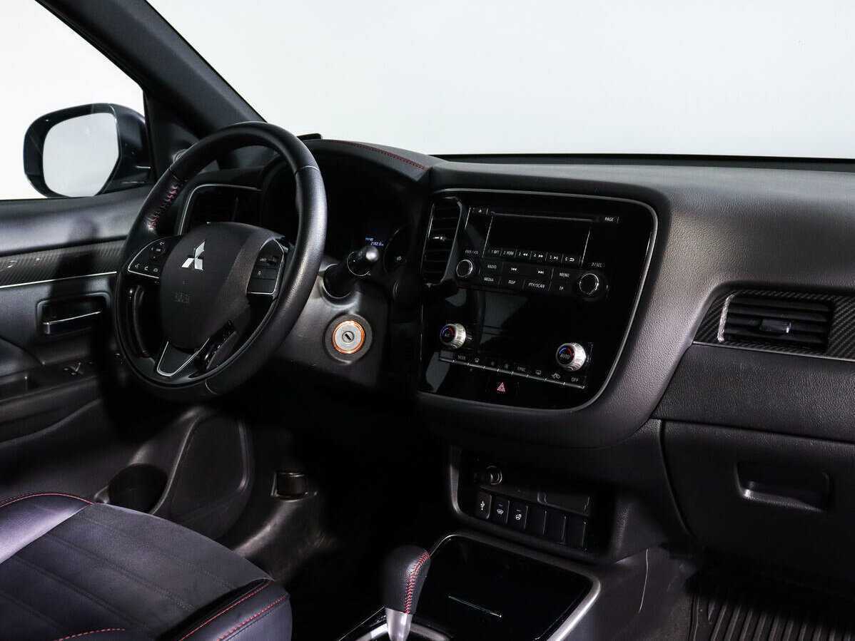 Купить Mitsubishi Outlander с пробегом. Фото: #6
