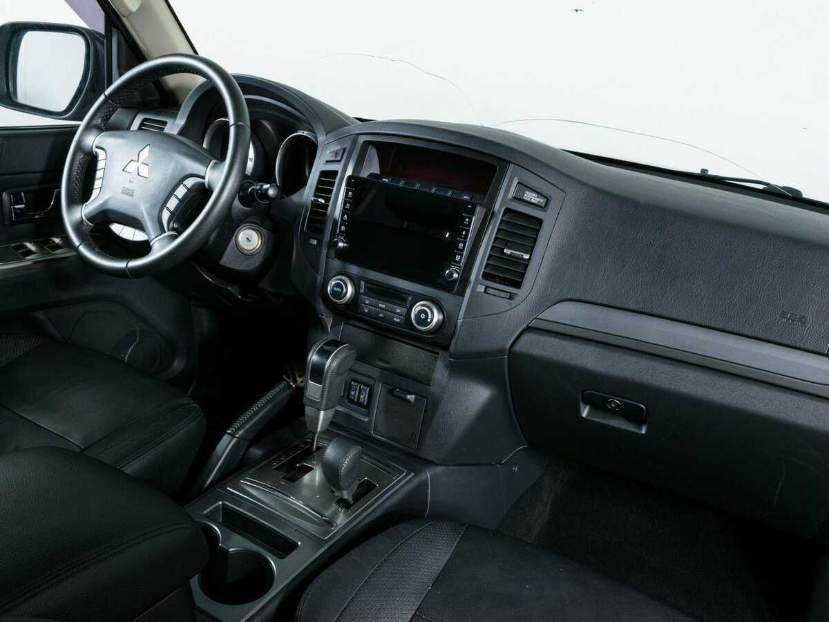 Купить Mitsubishi Pajero с пробегом. Фото: #6