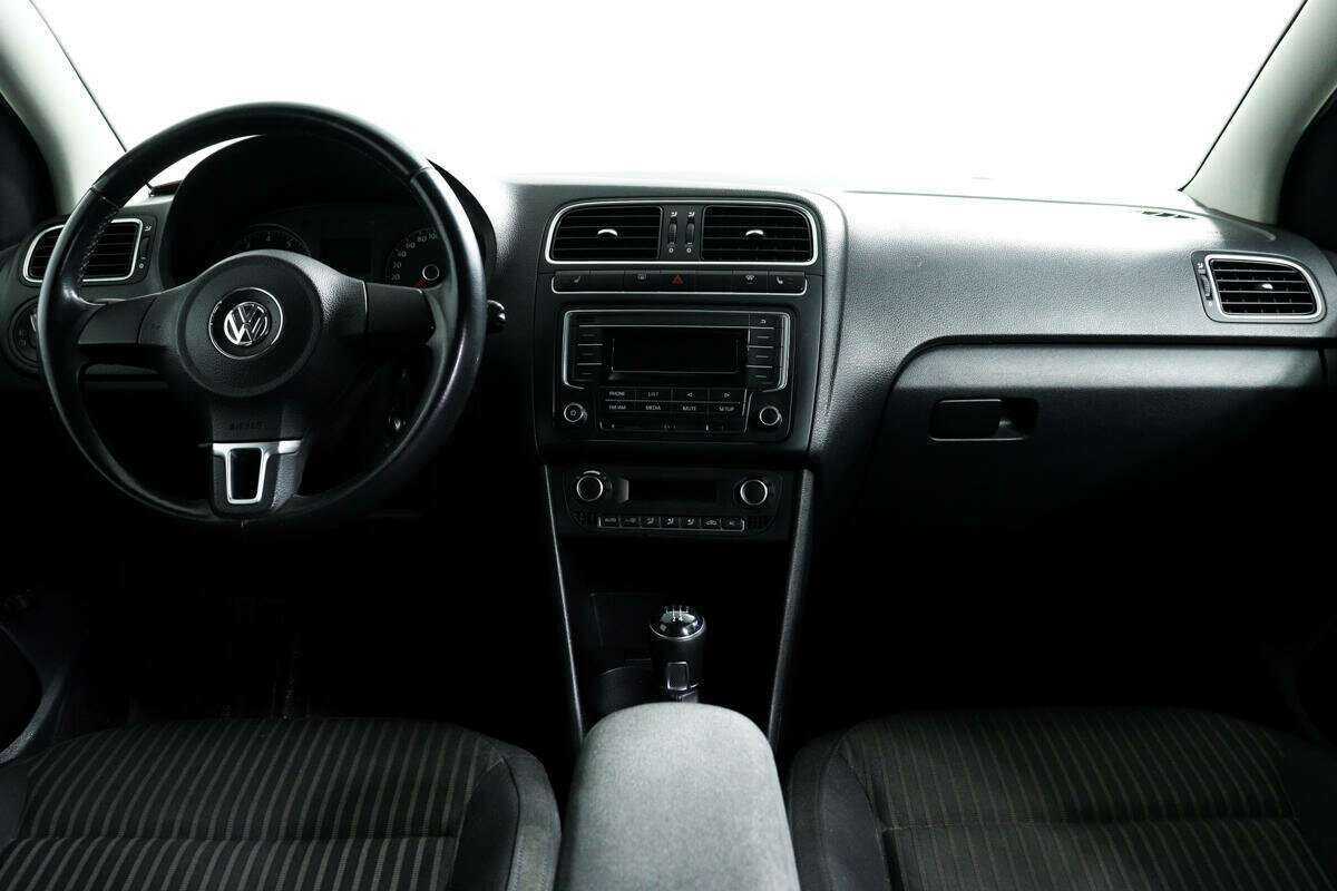 Купить Volkswagen Polo с пробегом. Фото: #10