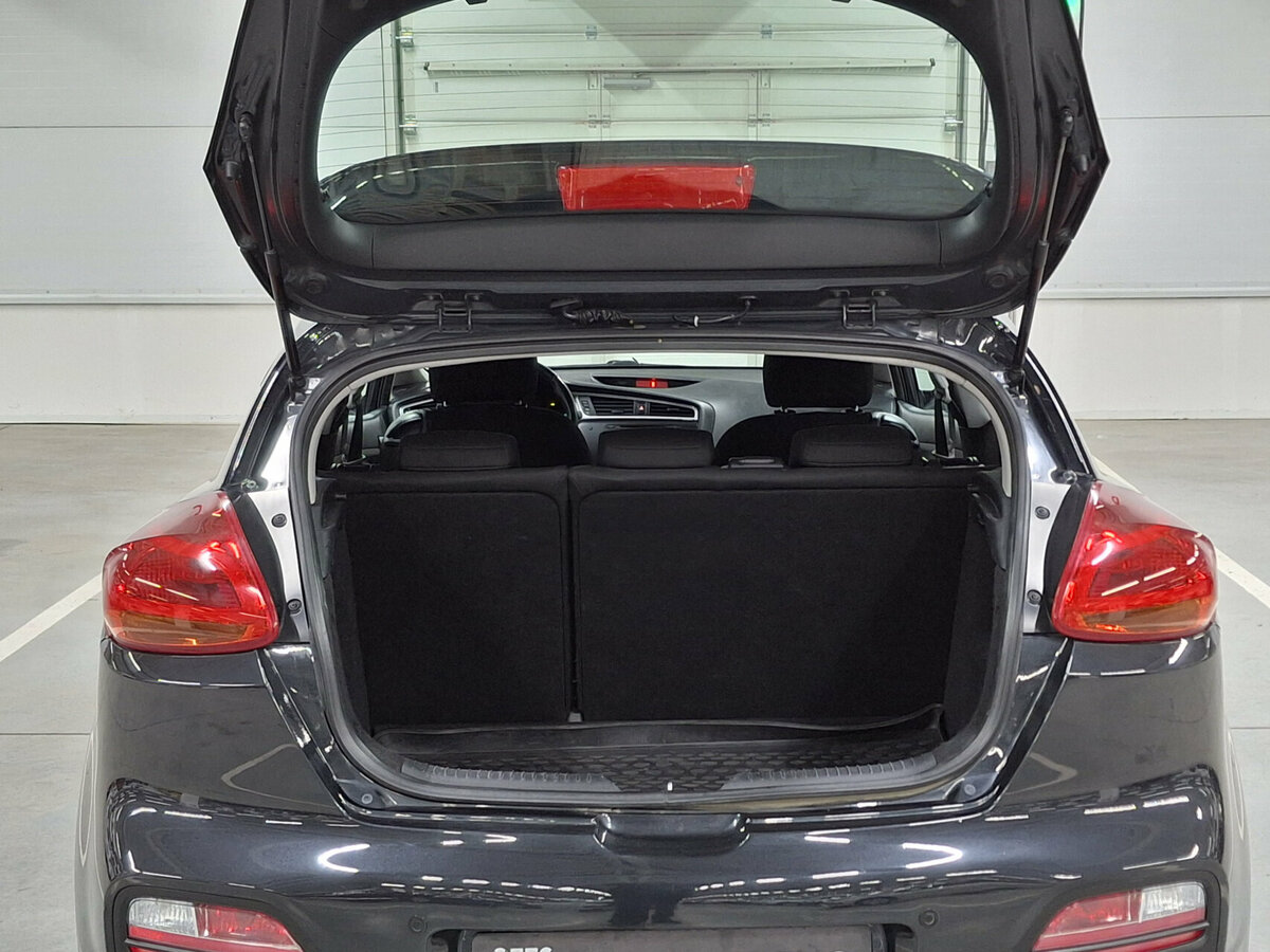 Купить Kia Ceed с пробегом. Фото: #9