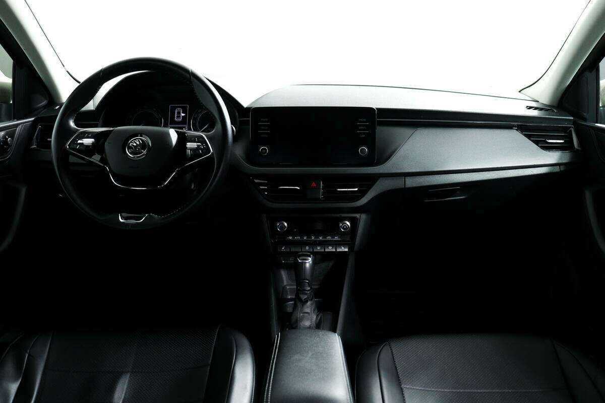 Купить Skoda Rapid с пробегом. Фото: #10