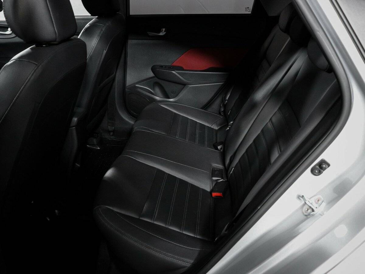 Купить Hyundai Solaris с пробегом. Фото: #9