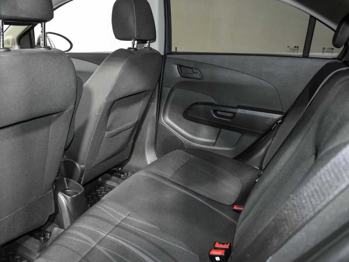 Купить Chevrolet Aveo с пробегом. Фото: #11