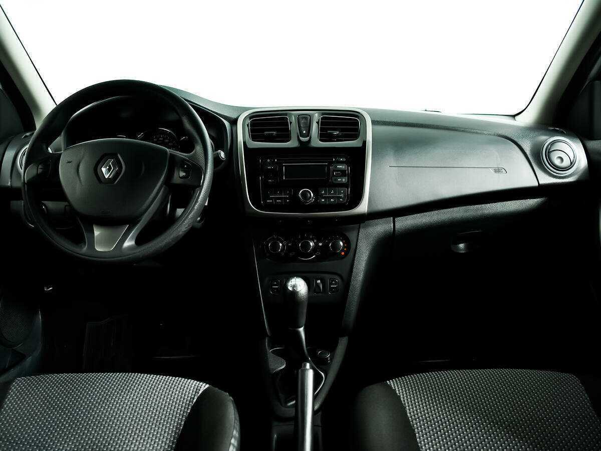 Купить Renault Logan с пробегом. Фото: #10