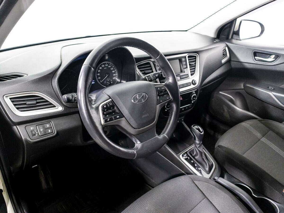 Купить Hyundai Solaris с пробегом. Фото: #10