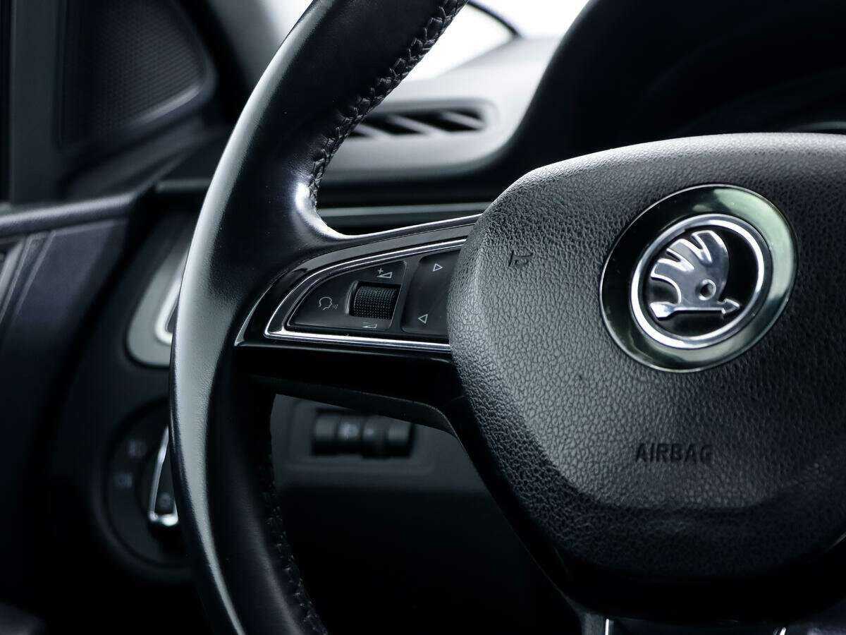 Купить Skoda Rapid с пробегом. Фото: #12
