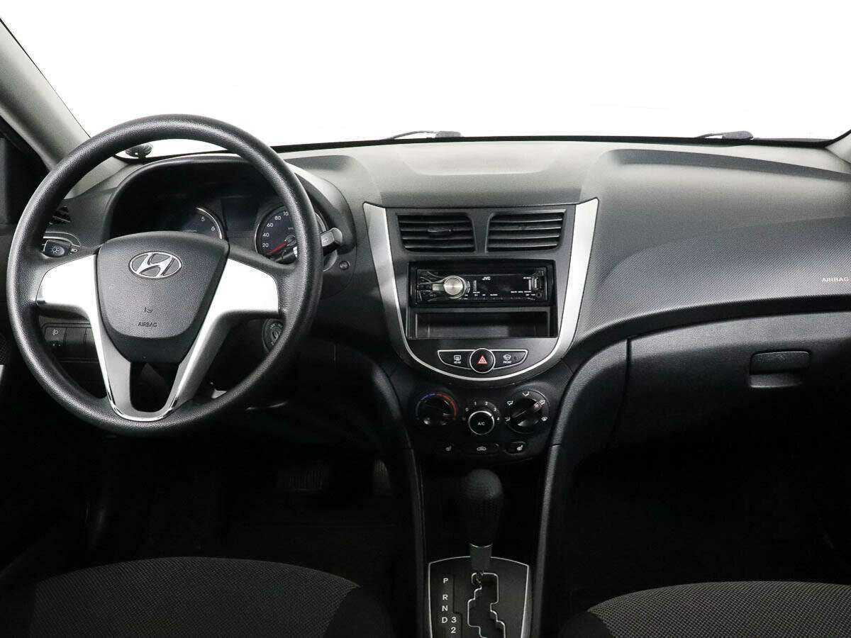 Купить Hyundai Solaris с пробегом. Фото: #9