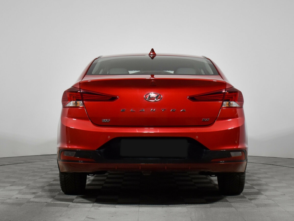 Купить Hyundai Elantra с пробегом. Фото: #4