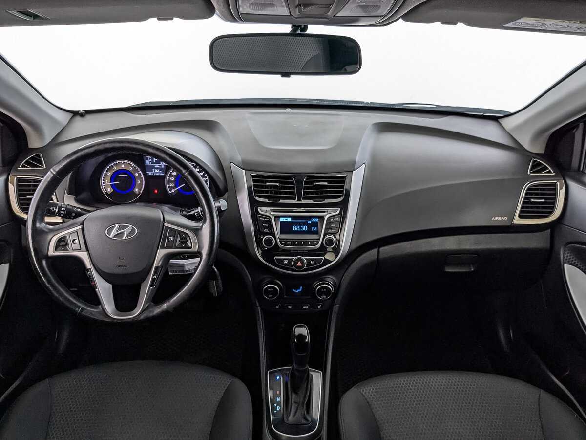 Купить Hyundai Solaris с пробегом. Фото: #9
