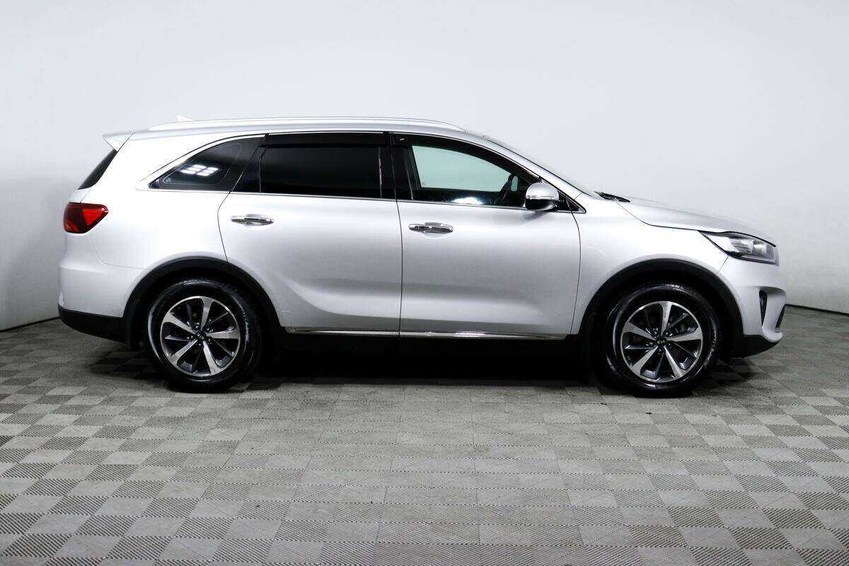 Купить Kia Sorento с пробегом. Фото: #3