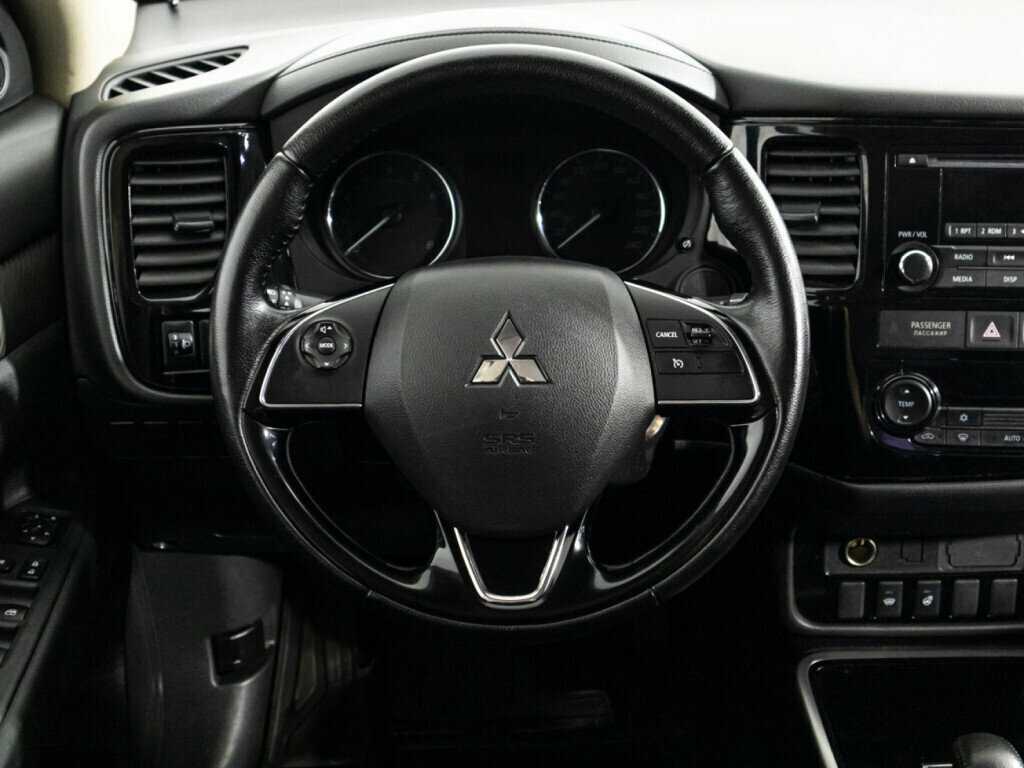 Купить Mitsubishi Outlander с пробегом. Фото: #15