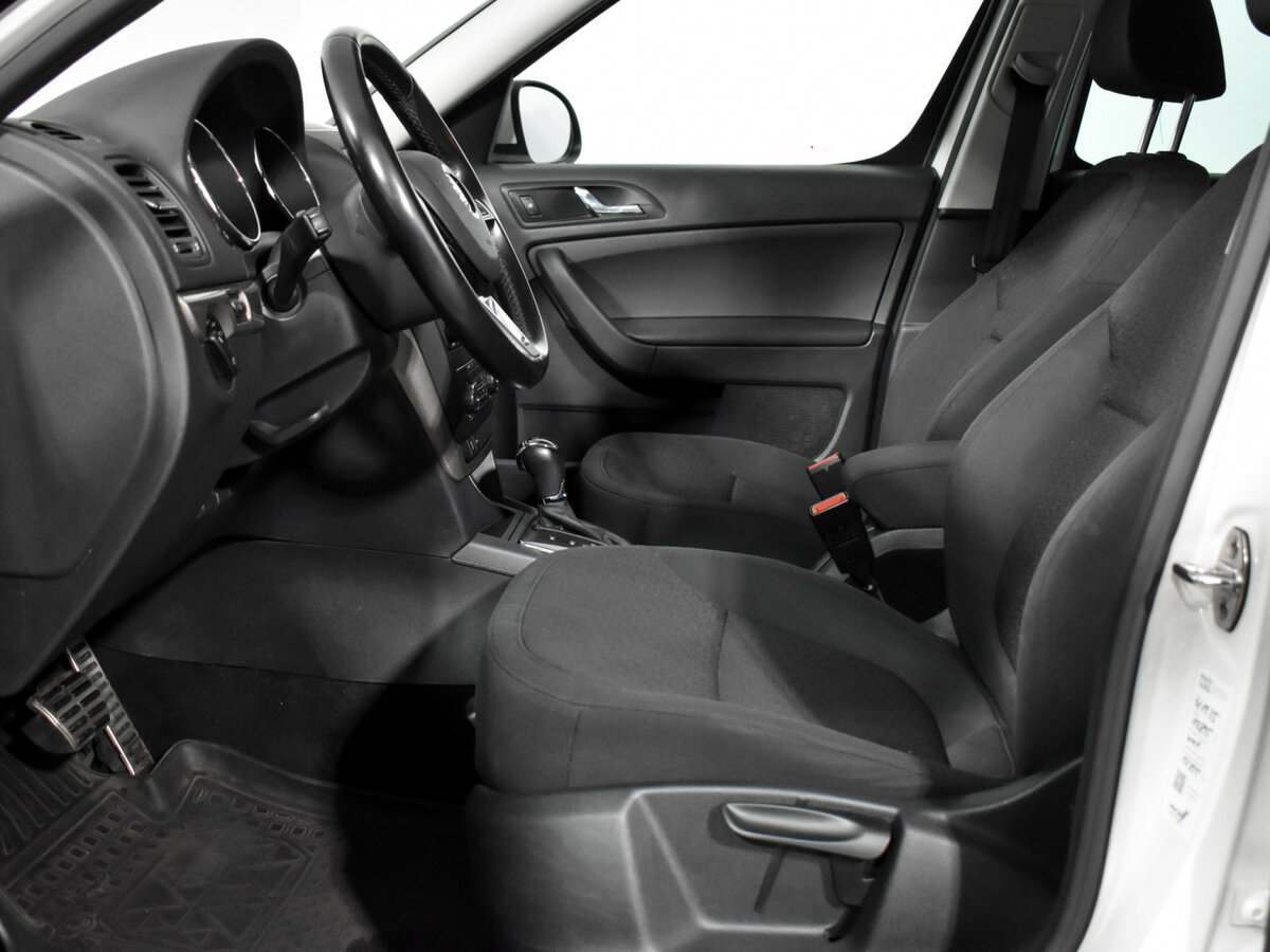 Купить Skoda Yeti с пробегом. Фото: #9