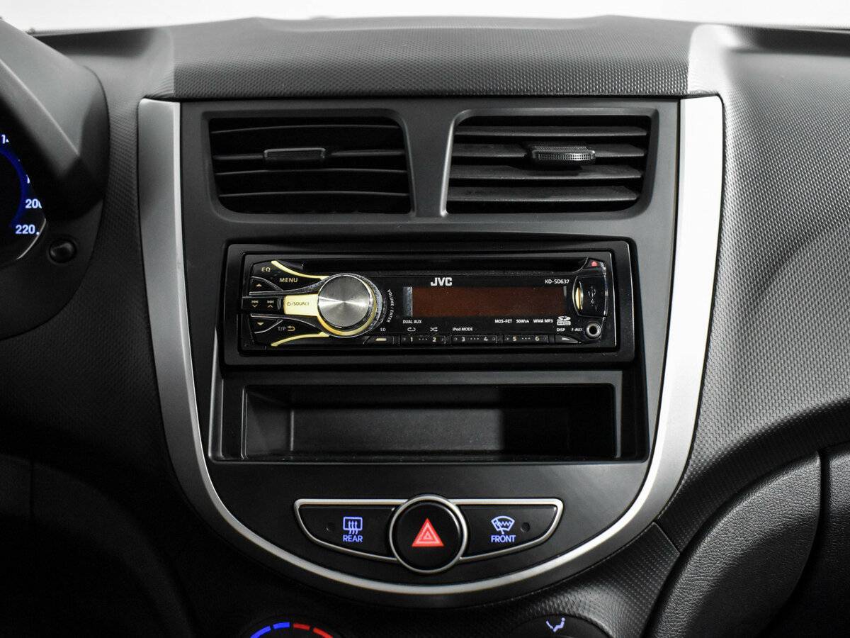 Купить Hyundai Solaris с пробегом. Фото: #13