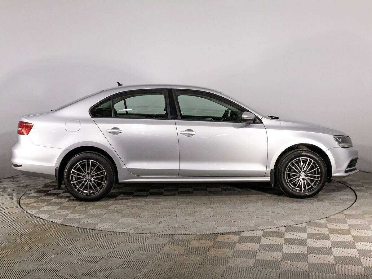 Купить Volkswagen Jetta с пробегом. Фото: #3