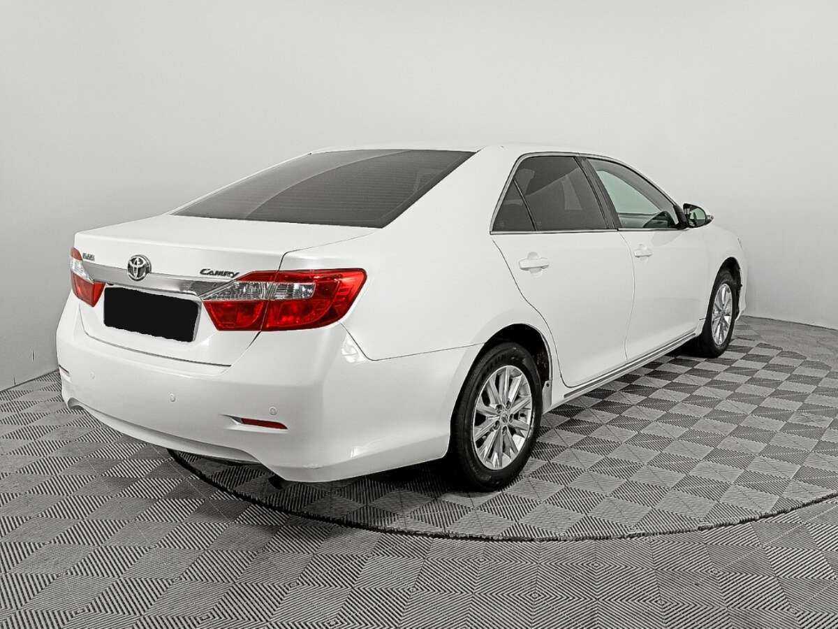 Купить Toyota Camry с пробегом. Фото: #4