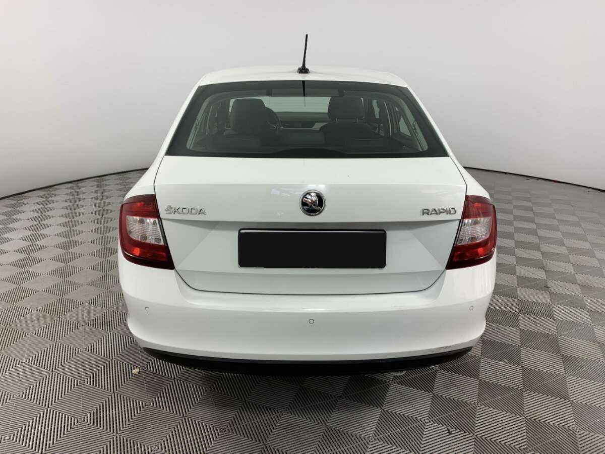 Купить Skoda Rapid с пробегом. Фото: #5