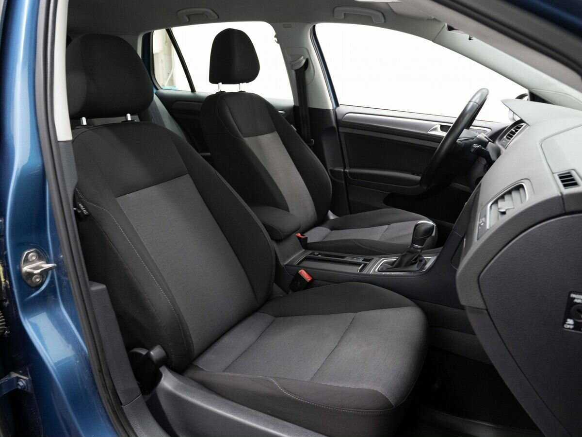 Купить Volkswagen Golf с пробегом. Фото: #11