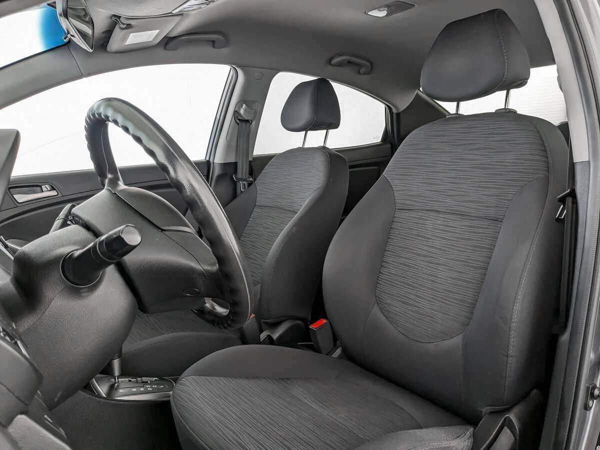 Купить Hyundai Solaris с пробегом. Фото: #15